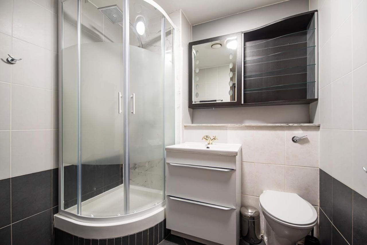 Large And Central 2 Bed London Exteriör bild