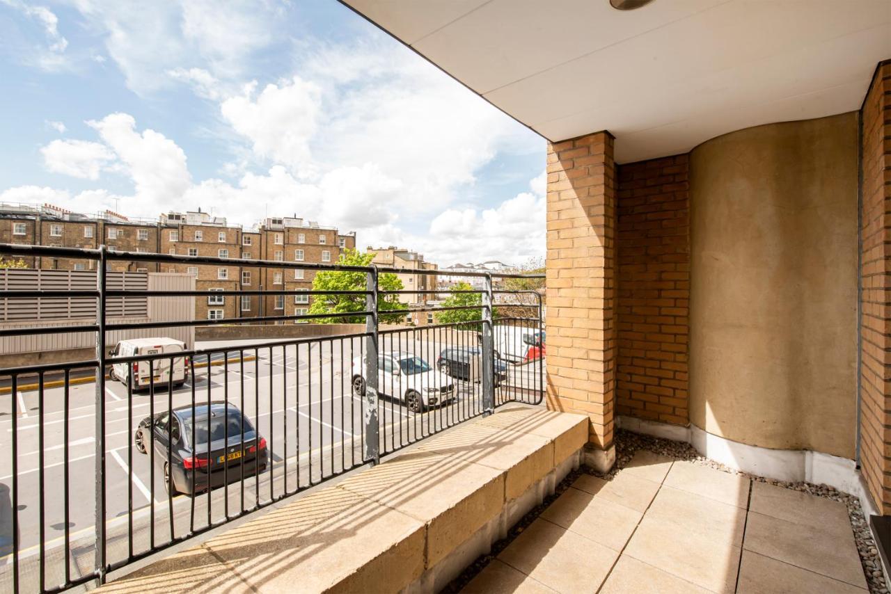 Large And Central 2 Bed London Exteriör bild